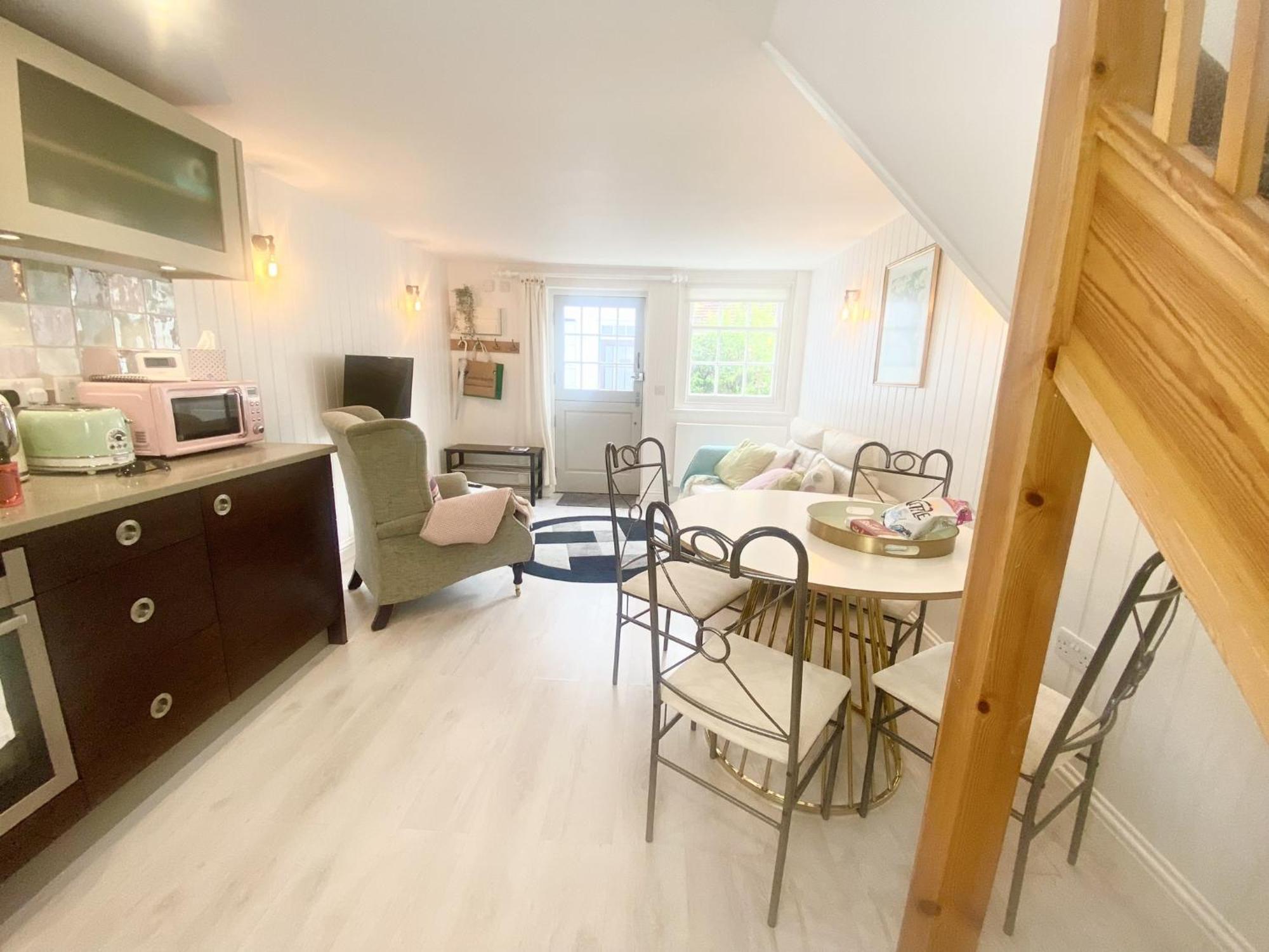 Stylish With Quay And River View * Lymington